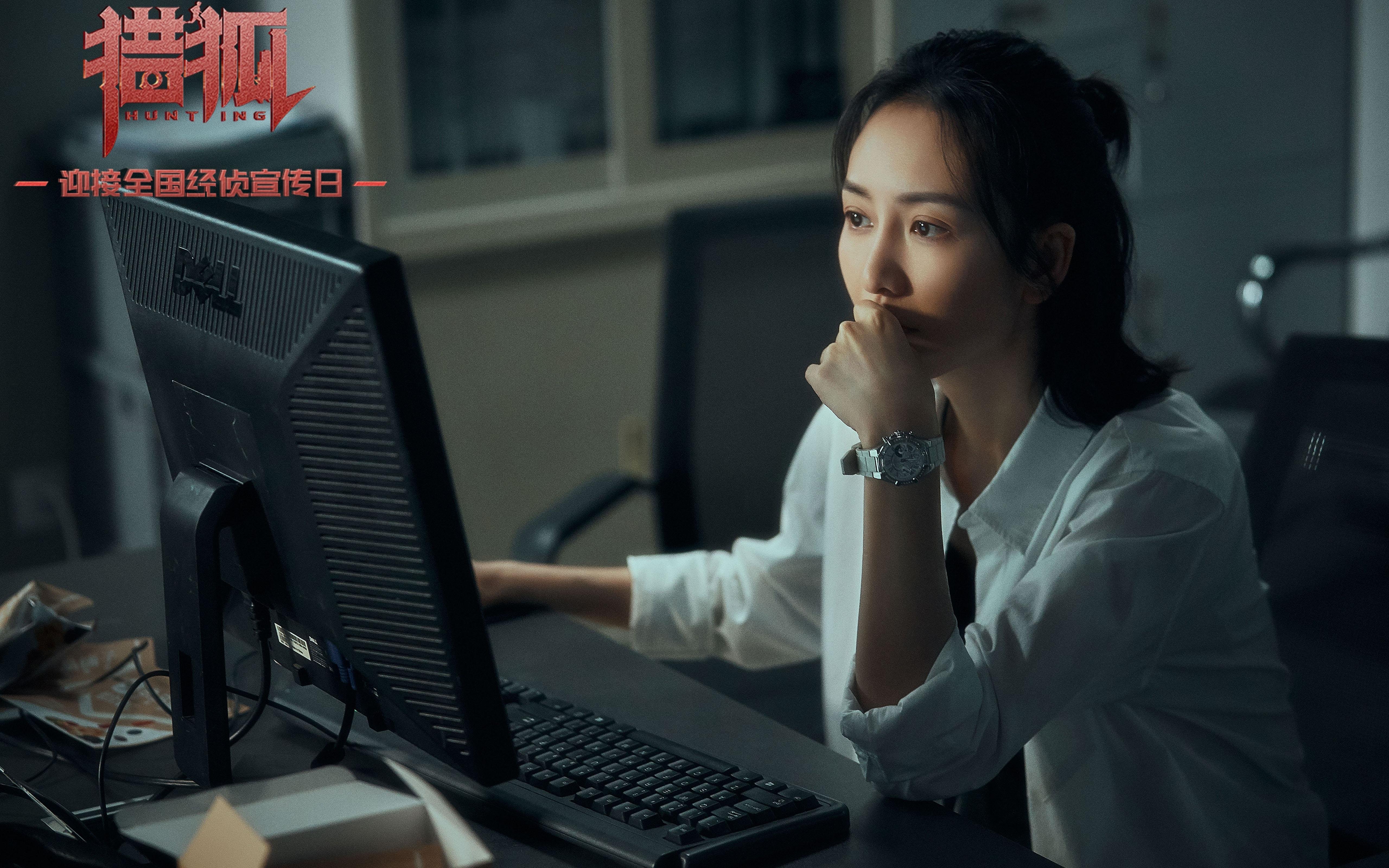 边锋突破次数是否与中路传球比例呈反向波动，边锋 升级